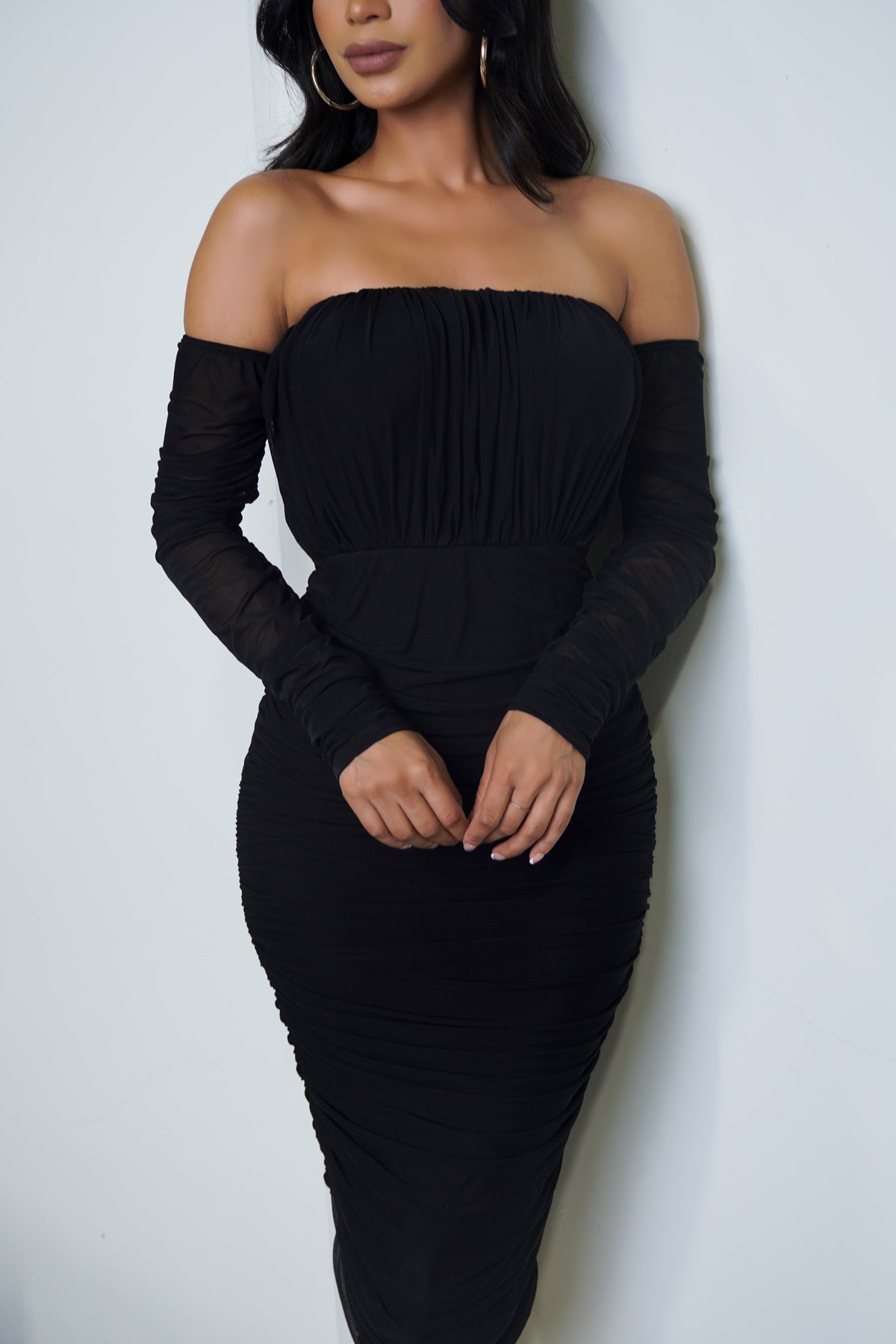 Annora Mesh Long Sleeve Ruched Midi Dress - Black