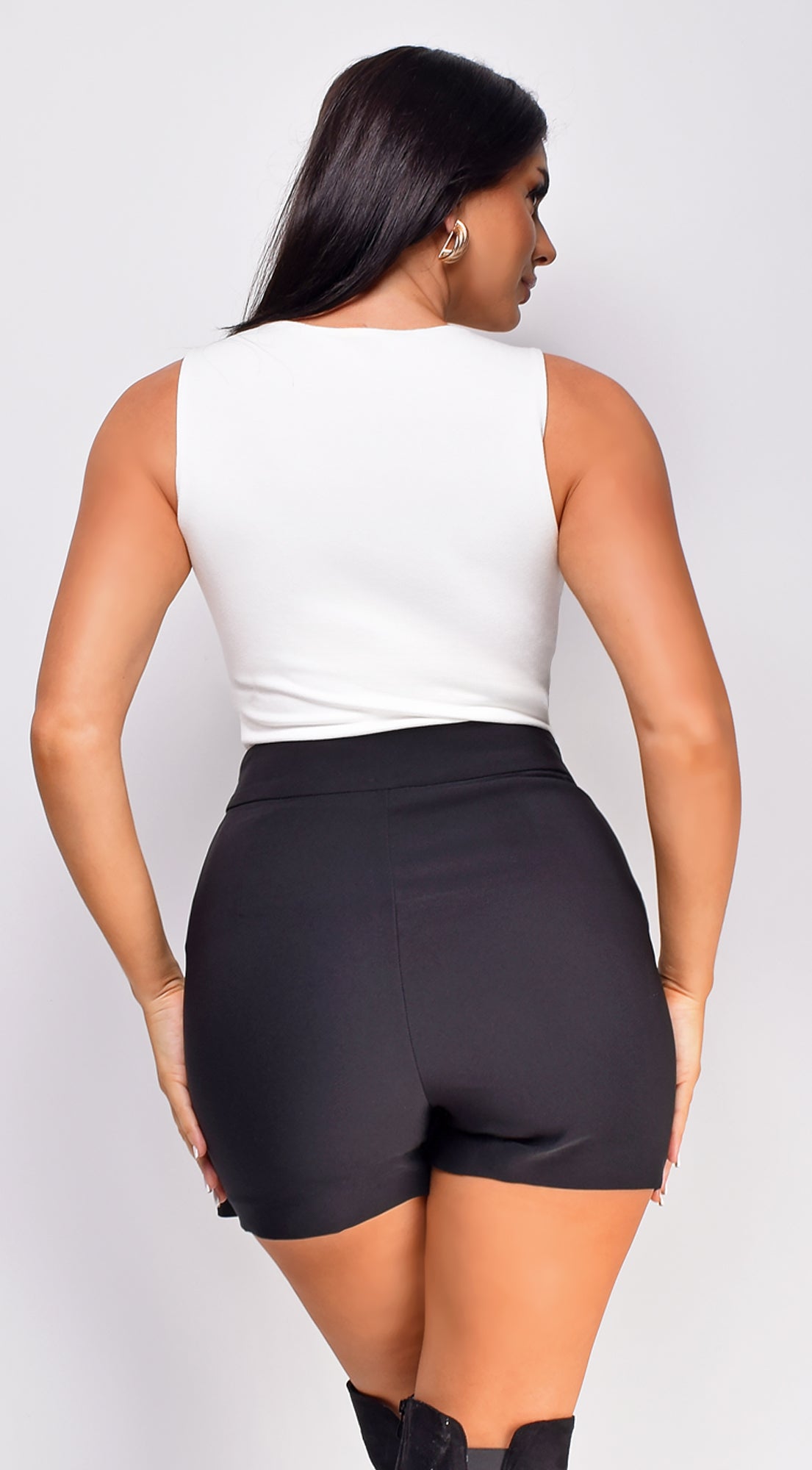 Rivana White Boat Neck Sleeveless Tank Top